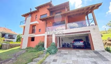Casa Condominio em Porto Alegre, no bairro Glória, com 3 dormitório(s), e 3 banheiros, à venda.