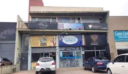 Loja em Porto Alegre, no bairro Hípica, à venda.