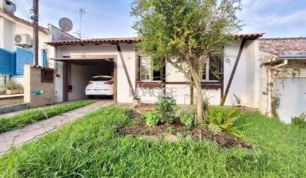 Casa Condominio em Porto Alegre, no bairro Hípica, com 3 dormitório(s), e 3 banheiros, à venda.