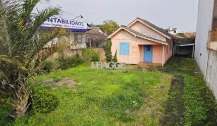 Casa em Porto Alegre, no bairro Espírito Santo, com 3 dormitório(s), e 3 banheiros, à venda.