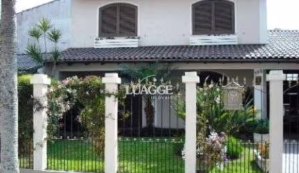 Casa para Venda - 308m², 4 dormitórios, sendo 1 suites, 2 vagas - Hípica