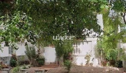 Casa para Venda - 237m², 3 dormitórios, 1 vaga - Petrópolis