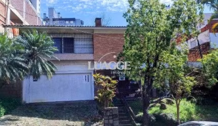 casa ampla, terreno excelente tamanho,  localização privilegiada em  porto alegre