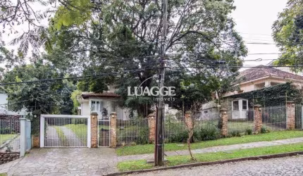 Casa para Venda - 489m², 4 dormitórios, sendo 2 suites, 3 vagas - Cristal