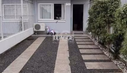 Casa para Venda - 157m², 3 dormitórios, sendo 3 suites, 2 vagas - Guarujá