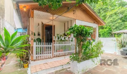 Casa para Venda - 251m², 5 dormitórios, 3 vagas - Nonoai