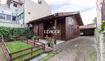 Casa para Venda - 54m², 2 dormitórios, 4 vagas - Cristal