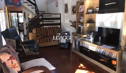 Casa Condominio para Venda - 216m², 3 dormitórios, sendo 1 suites, 2 vagas - Tristeza