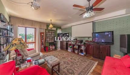 Casa para Venda - 390m², 4 dormitórios, 4 vagas - Chácara das Pedras
