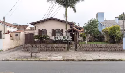 Casa para Venda - 380m², 3 dormitórios, sendo 1 suites, 3 vagas - Tristeza