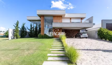 Casa Condominio para Venda - 380m², 3 dormitórios, sendo 3 suites, 6 vagas - Terra Ville