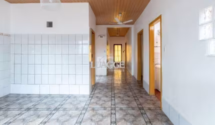 Casa para Venda - 50m², 2 dormitórios, 1 vaga - Cavalhada