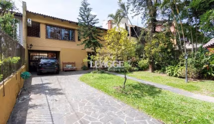 Casa para Venda - 435m², 4 dormitórios, sendo 4 suites, 4 vagas - Cristal