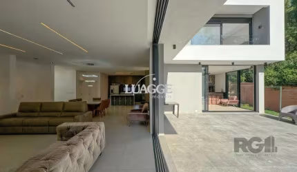 Casa Condominio para Venda - 340m², 4 dormitórios, sendo 4 suites, 4 vagas - Alphaville
