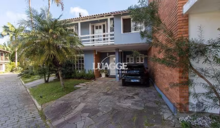 Casa de Condomínio em Jardim Isabel