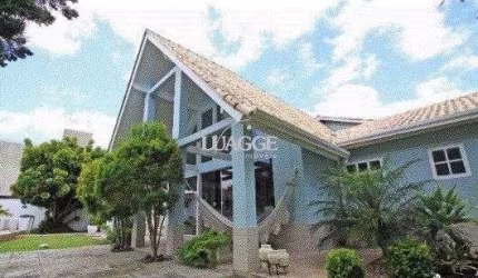 Casa para Venda - 350m², 4 dormitórios, sendo 1 suites, 4 vagas - Guarujá