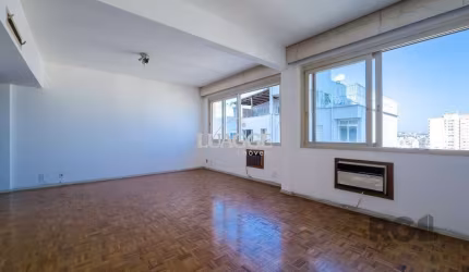 Apartamento, 3 quartos, 1 suite, dependência de empregada, elevador - Centro Histórico - Porto Alegre