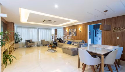 Casa 4 dormitórios com elevador