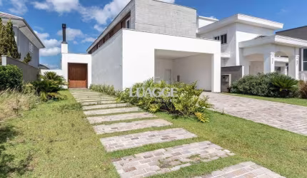 Casa condomínio | Terraville | Mobiliada | Fundo lago | 4 suites |