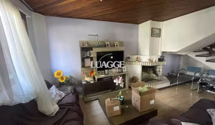 **Casa Residencial à Venda em Porto Alegre, Rio Grande do Sul**