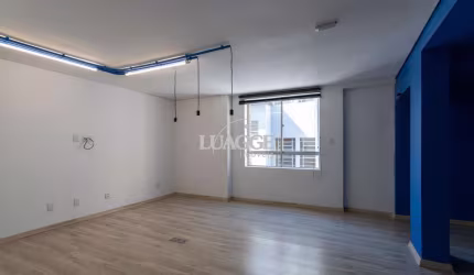 Andar inteiro com 214 m²