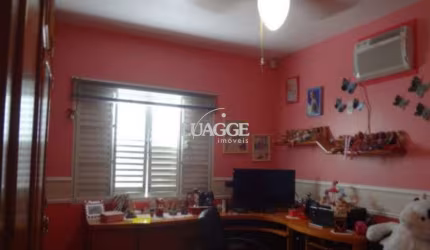 Casa para Venda - 269m², 3 dormitórios, Cristal