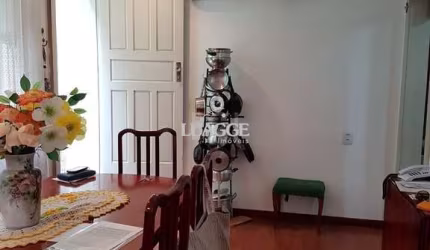 Casa para Venda - 250m², 5 dormitórios, 5 vagas - Jardim Botânico