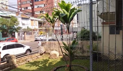 Casa para Venda - 130m², 2 dormitórios, 1 vaga - Cidade Baixa