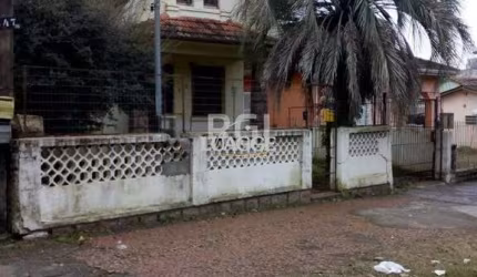 Terreno para Venda com 931m² no Menino Deus