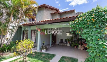 Casa na zona sul de 4 dormitórios 2 vagas - Espirito Santo