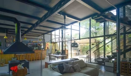 Casa sobrado na Cidade Baixa