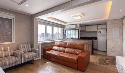 Apartamento na Azenha de 2 dormitórios vaga e infra