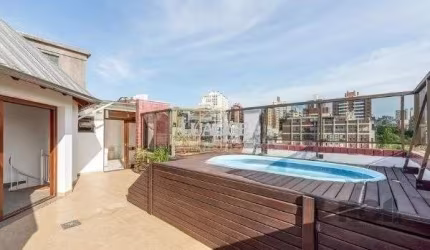 Cobertura no bairro Petrópolis de 2 dormitórios 2 vagas e piscina
