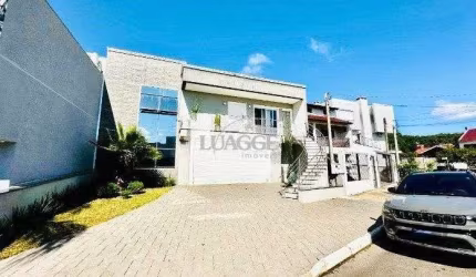 Casa sobrado de 3 dormitórios e 4 vagas