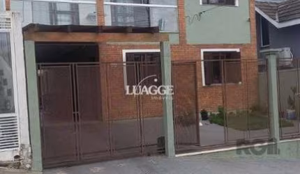 Casa sobrado no Verdes Campos de 3 dormitórios e 4 vagas