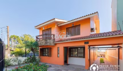 Casa para Venda - 308.8m², 6 dormitórios, 2 vagas - Jardim Floresta
