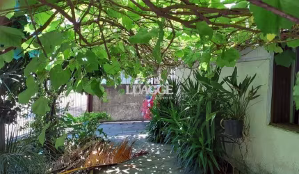 Casa para Venda - 120m², 3 dormitórios, 1 vaga - Santa Tereza