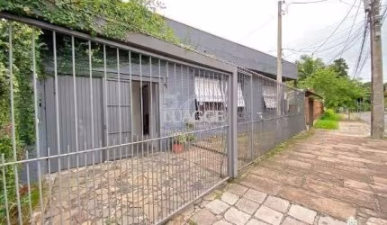 Casa para Venda - 150m², 3 dormitórios, 1 vaga - Ipanema