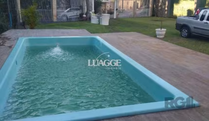 Casa Para Venda Com Amplo Pátio e Piscina