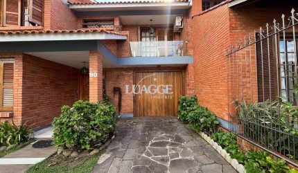 Casa com piscina a venda em Ipanema