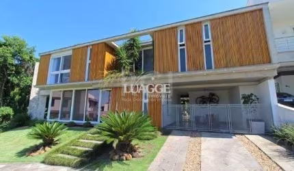 Casa Condominio em Porto Alegre, no bairro Hípica, com 3 dormitório(s), e 3 banheiros, à venda.