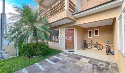 Casa em Porto Alegre, no bairro Hípica, com 3 dormitório(s), e 3 banheiros, à venda.