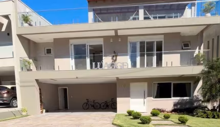 Casa de Condomínio em Hípica