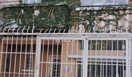 Casa Comercial Reformada no Bairro Rio Branco