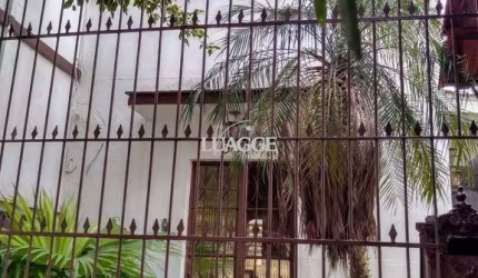 Casa para Venda - 400m², 3 dormitórios, sendo 2 suites, 2 vagas - Floresta