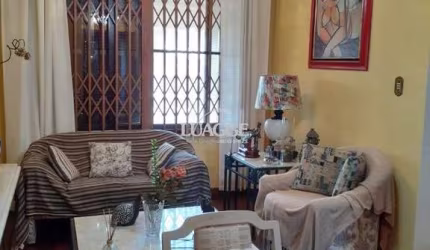 Casa 3 dormitórios, 2 suítes, 4 vagas, 257,52 m² de área privativa, no Bairro Ipanema