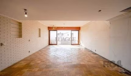 Apartamento 3 Quartos com Vista, Suíte, Sacada e 2 Vagas no Moinhos de Vento- 193m²