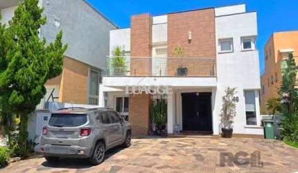 Casa em Porto Alegre, no bairro Aberta dos Morros, com 3 dormitório(s), e 3 banheiros, à venda.