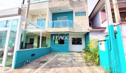 Casa à venda na Hípica, 3 dormitórios, suíte com closet, sótão com churrasqueira e terraço, condomínio fechado com lazer