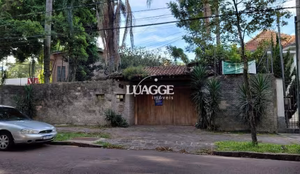 Ampla casa com pátio Bairro Teresópolis
